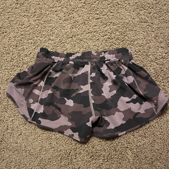 Lululemon hotty hot low rise 2.5”
No longer sold
Size 8
Color: pink/purple camo - Picture 1 of 2